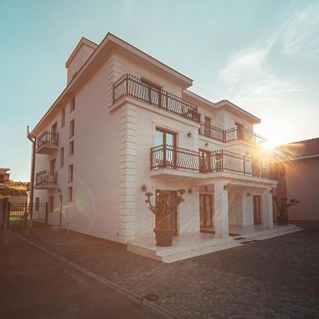 Vila Venus Sînmartin Exteriör bild